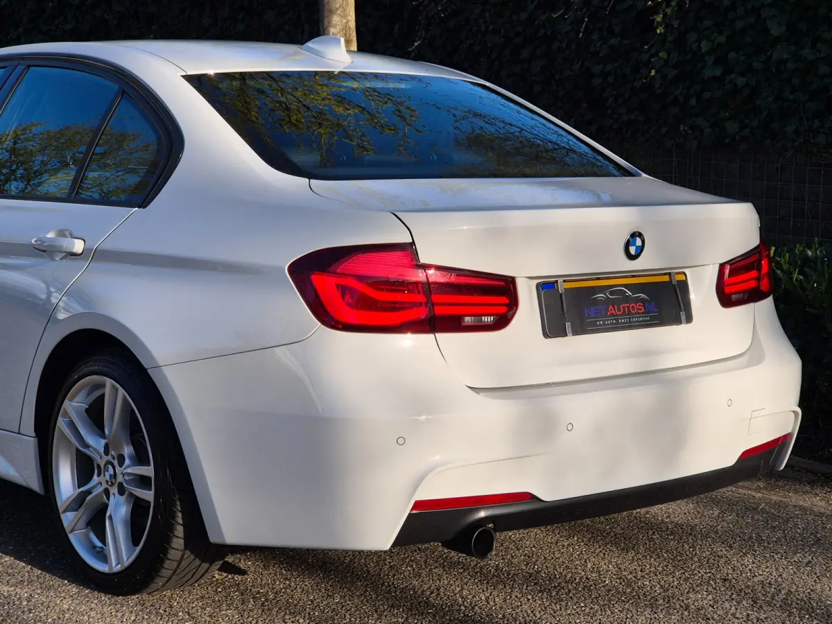M Sport Virtual dash Apple CarPlay 18inch DAB+ Cruise 100% dealer onderhouden M Sport Edition