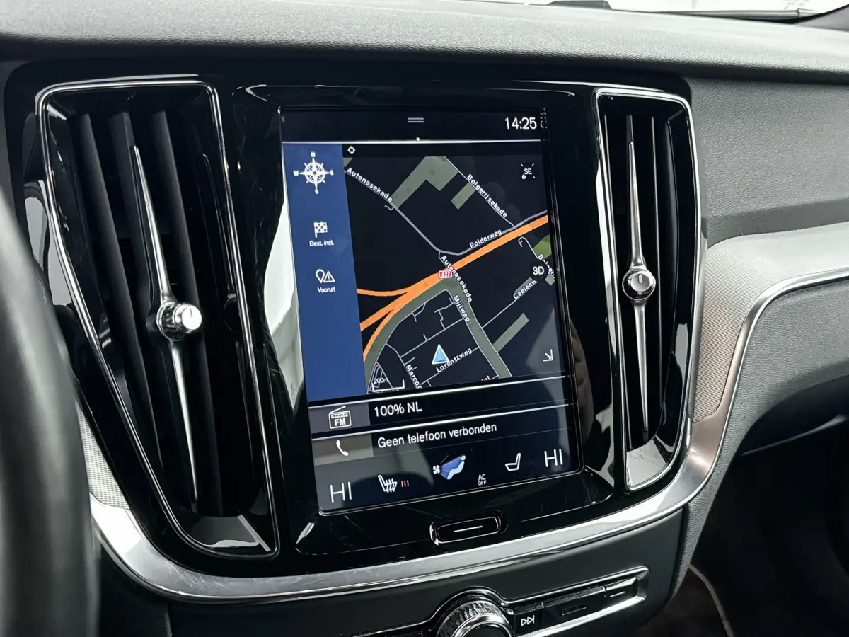 T4 A/T R-Design | 19" | Stoelverwarming | Parkeercamera | Elektr. verst. best. Stoel | Neerklapbare Achterbank | Carplay | Keyless