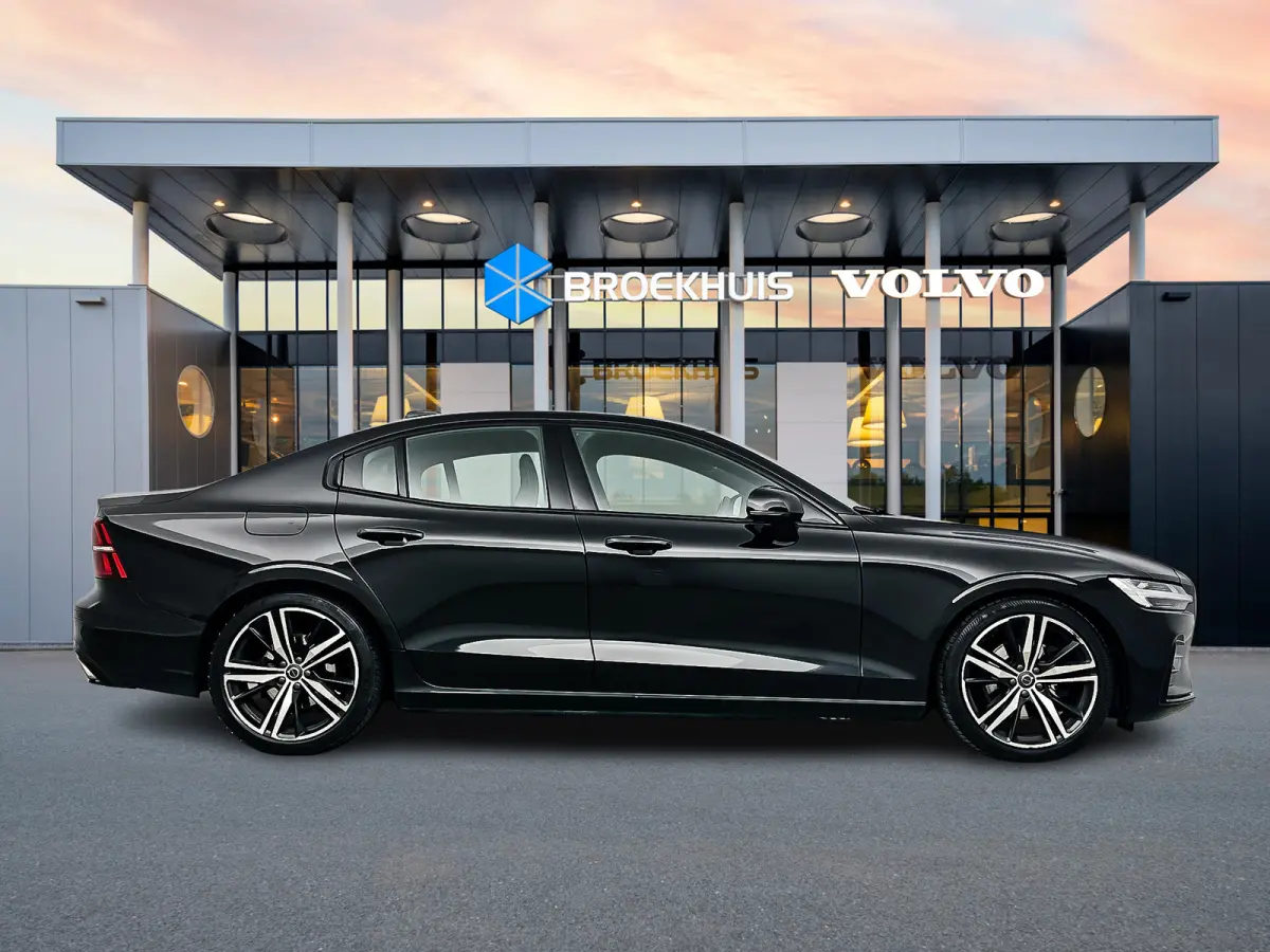T4 A/T R-Design | 19" | Stoelverwarming | Parkeercamera | Elektr. verst. best. Stoel | Neerklapbare Achterbank | Carplay | Keyless