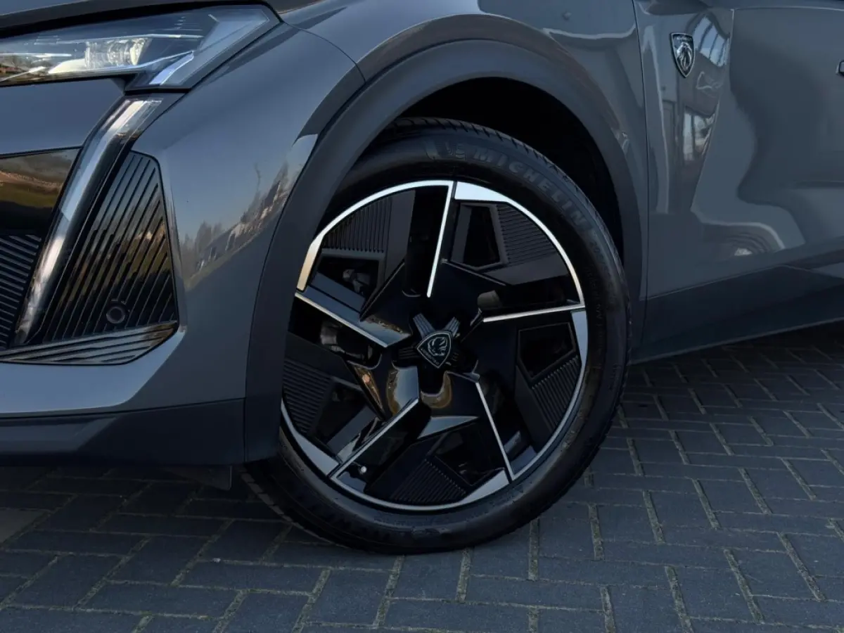 1.2 PureTech GT M25 FULL PANO NAVI LEDER 360 CAMERA SPORTVELGEN