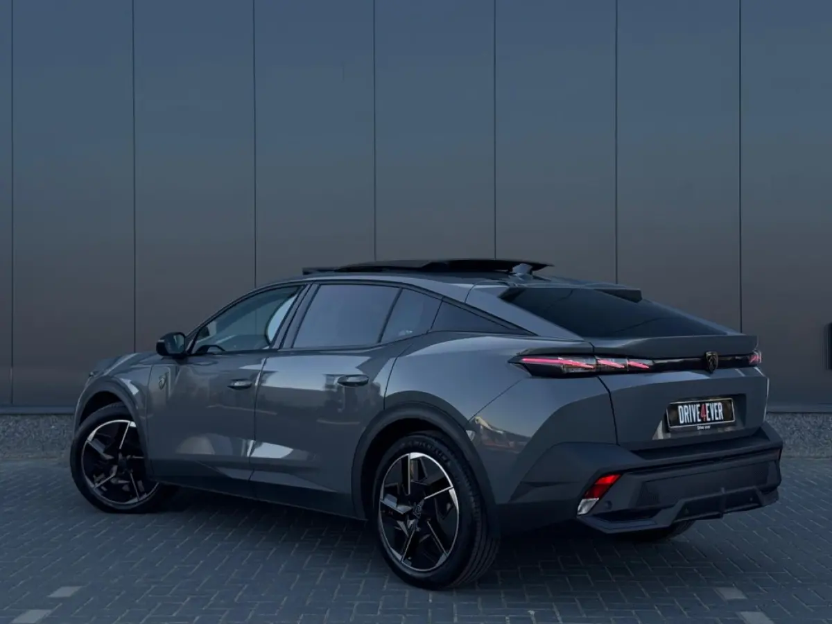 1.2 PureTech GT M25 FULL PANO NAVI LEDER 360 CAMERA SPORTVELGEN