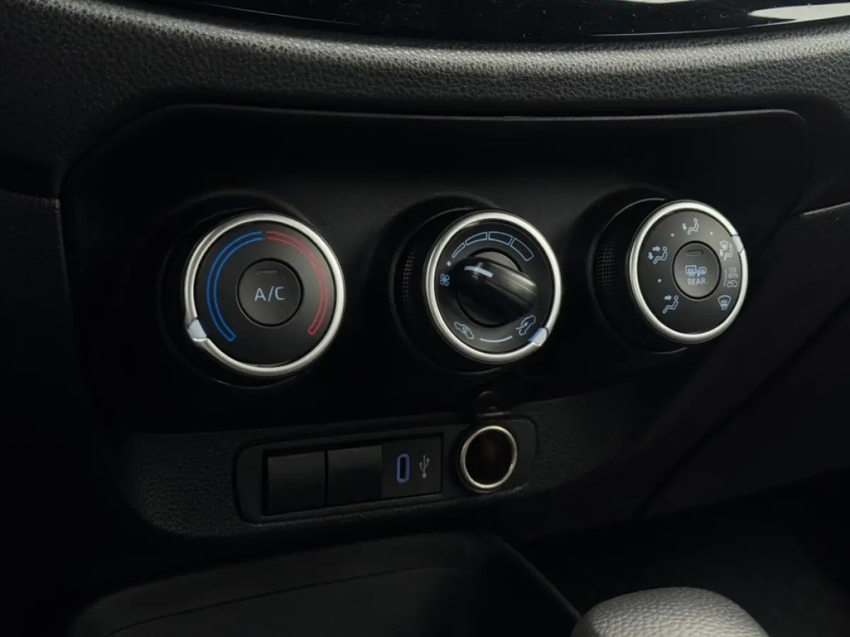 1.0 VVT-i S-CVT Prem AUTOMAAT NAVI CAMERA LED GARANTIE