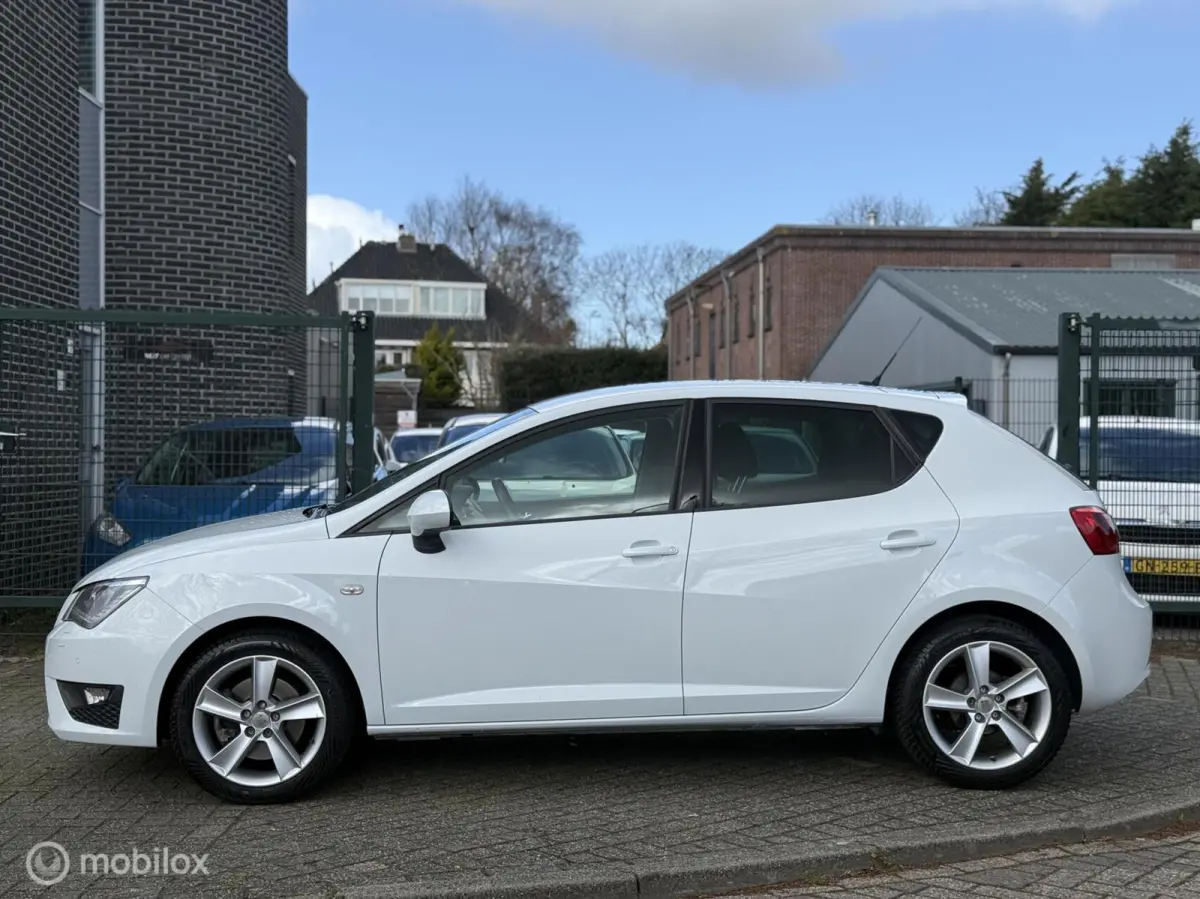 1.0 EcoTSI Style Connect 110 PK AUTOMAAT