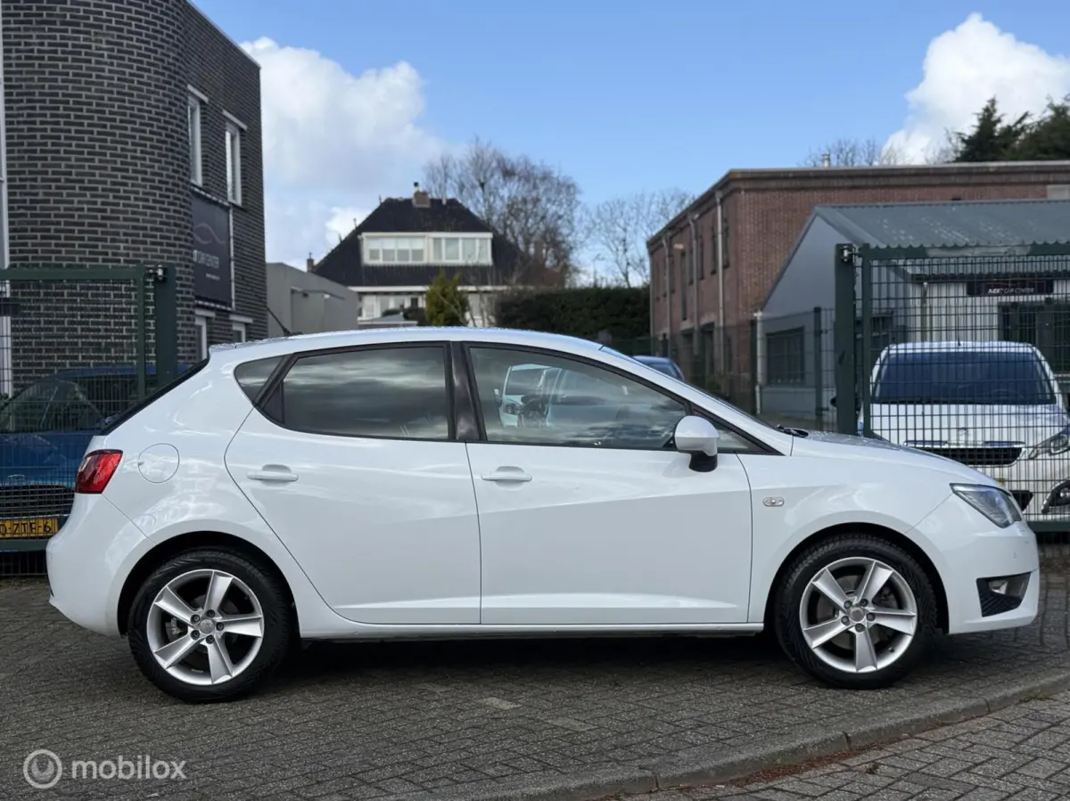 1.0 EcoTSI Style Connect 110 PK AUTOMAAT