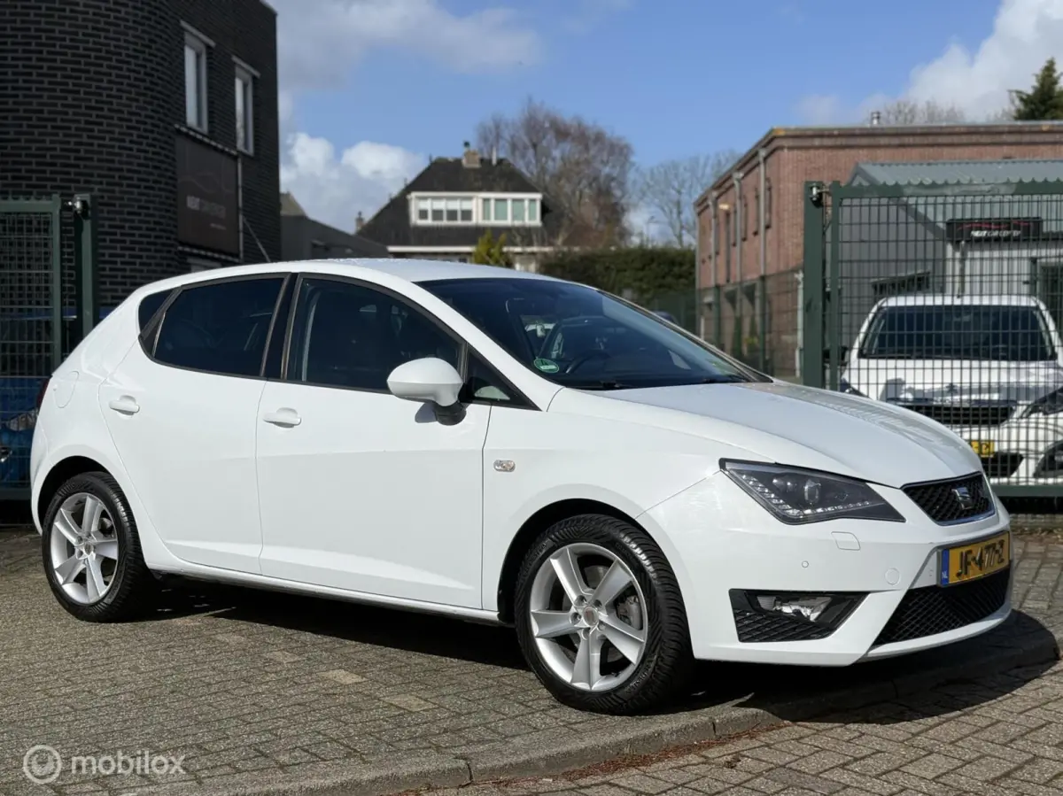 1.0 EcoTSI Style Connect 110 PK AUTOMAAT
