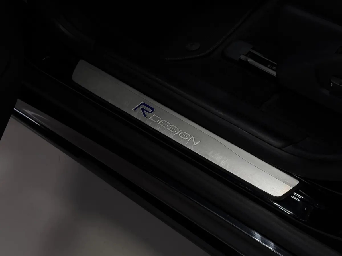 2.0 T5 FWD R-Design | NL | Pano | Memory | Maxton