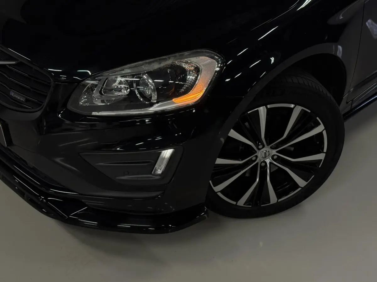 2.0 T5 FWD R-Design | NL | Pano | Memory | Maxton