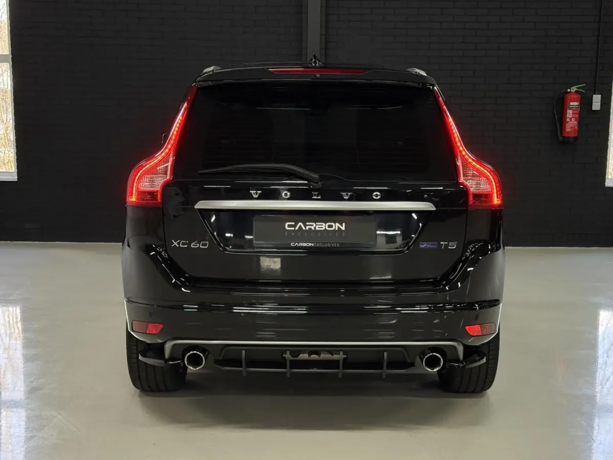 2.0 T5 FWD R-Design | NL | Pano | Memory | Maxton