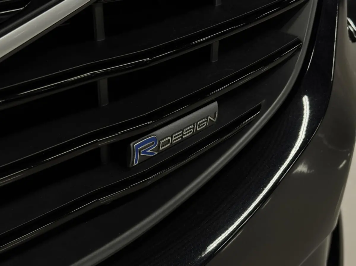2.0 T5 FWD R-Design | NL | Pano | Memory | Maxton