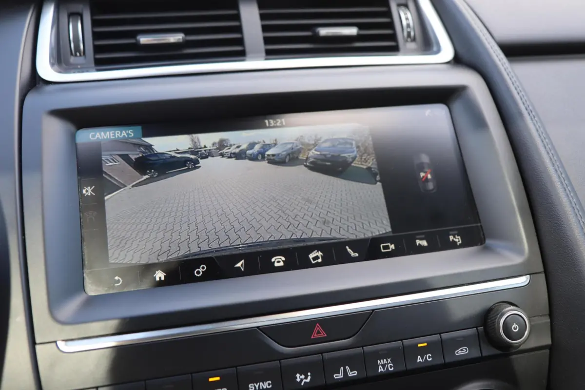 2.0 P250 AWD 250 Pk 🚀 | Pano ☀️ | HUD 🖥️ | ACC 🚗 | Leder 🛋️ | 20” LMV | 118DKM