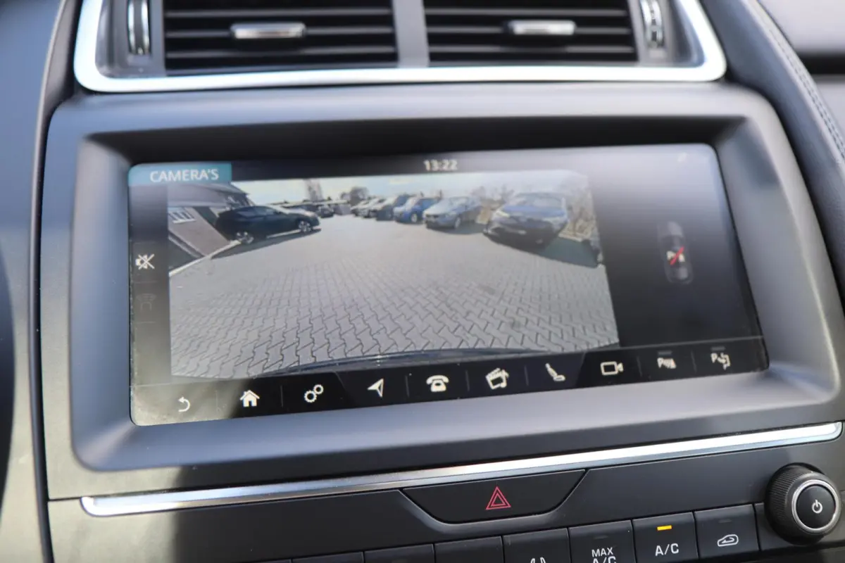 2.0 P250 AWD 250 Pk 🚀 | Pano ☀️ | HUD 🖥️ | ACC 🚗 | Leder 🛋️ | 20” LMV | 118DKM