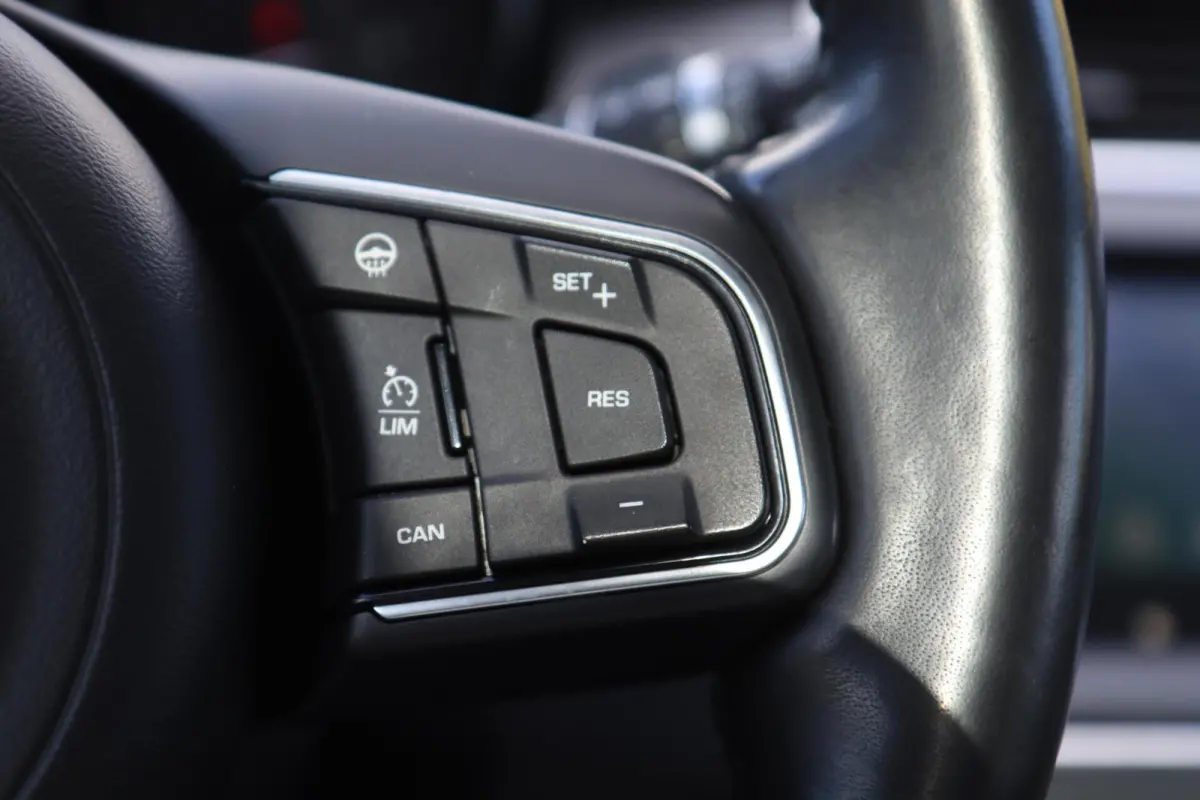 2.0 P250 AWD 250 Pk 🚀 | Pano ☀️ | HUD 🖥️ | ACC 🚗 | Leder 🛋️ | 20” LMV | 118DKM