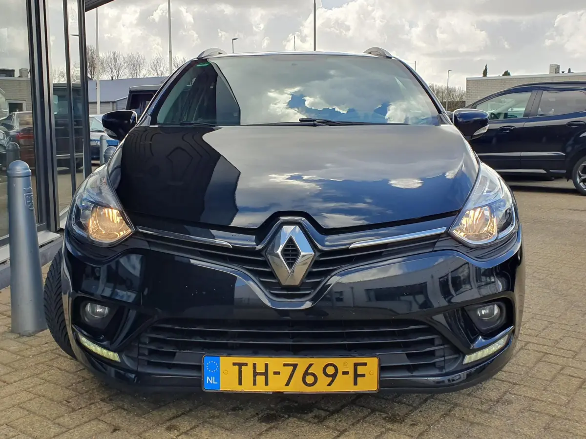 0.9 TCe Limited 90PK | Nette Staat | NL AUTO | NIEUWE APK | Airco | Parkeersensoren | Navigatie | Cruise Control | Armsteun | Keyless Entry | Keyless Start | Lederen Stuurwiel | Led dagrijve