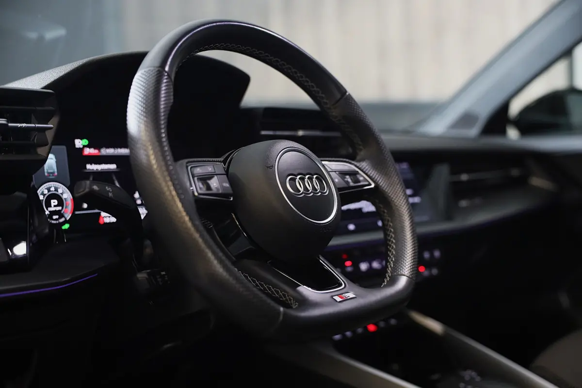 45 TFSI e RS3 Look / 245 PK / RS Zetels / B & O / Leder / Head Up / Open Pano / Matrix / Virtual Cockpit / Pdc