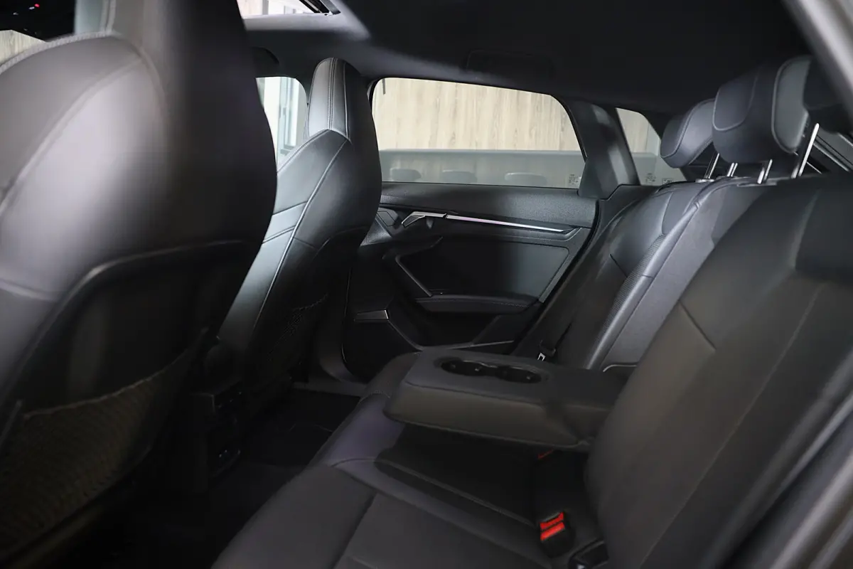 45 TFSI e RS3 Look / 245 PK / RS Zetels / B & O / Leder / Head Up / Open Pano / Matrix / Virtual Cockpit / Pdc