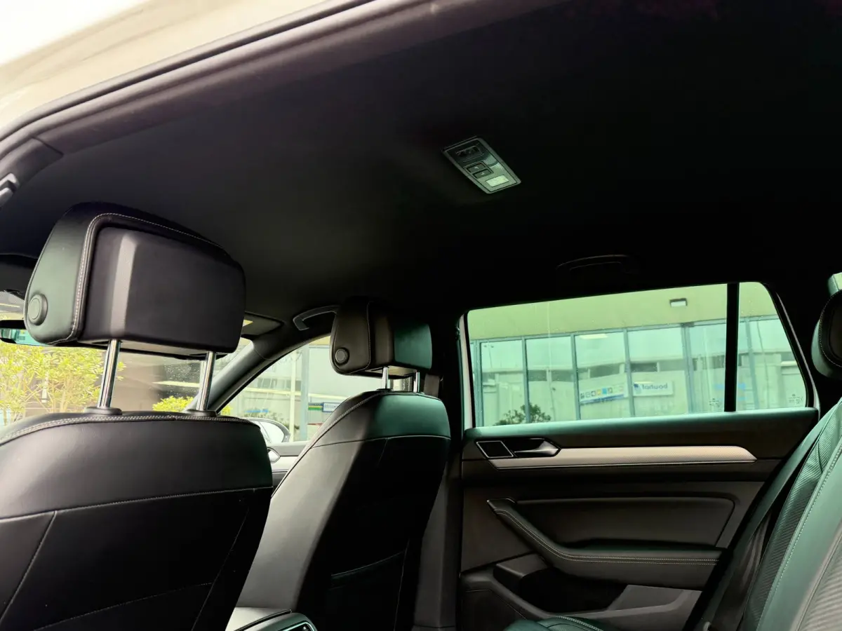1.4 TSI Highline Business R
