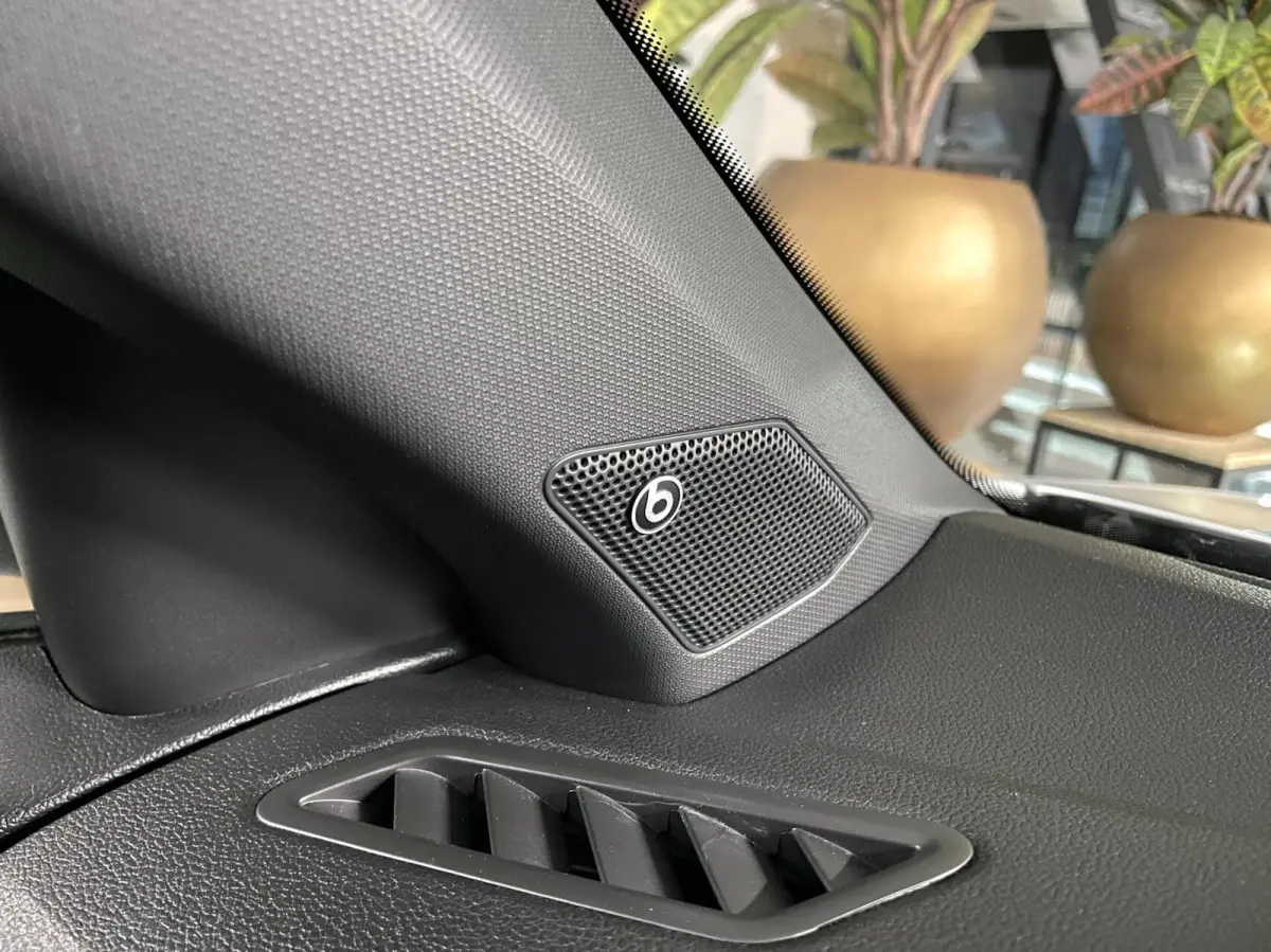 2.0 TSI 4Motion R 300 PK/ Akra/ Pano/ Leder/ Keyless/ 19''LMV