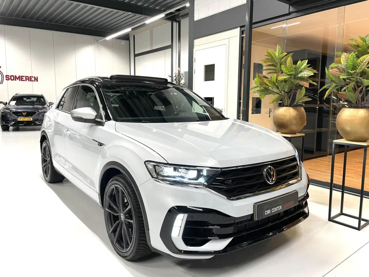 2.0 TSI 4Motion R 300 PK/ Akra/ Pano/ Leder/ Keyless/ 19''LMV