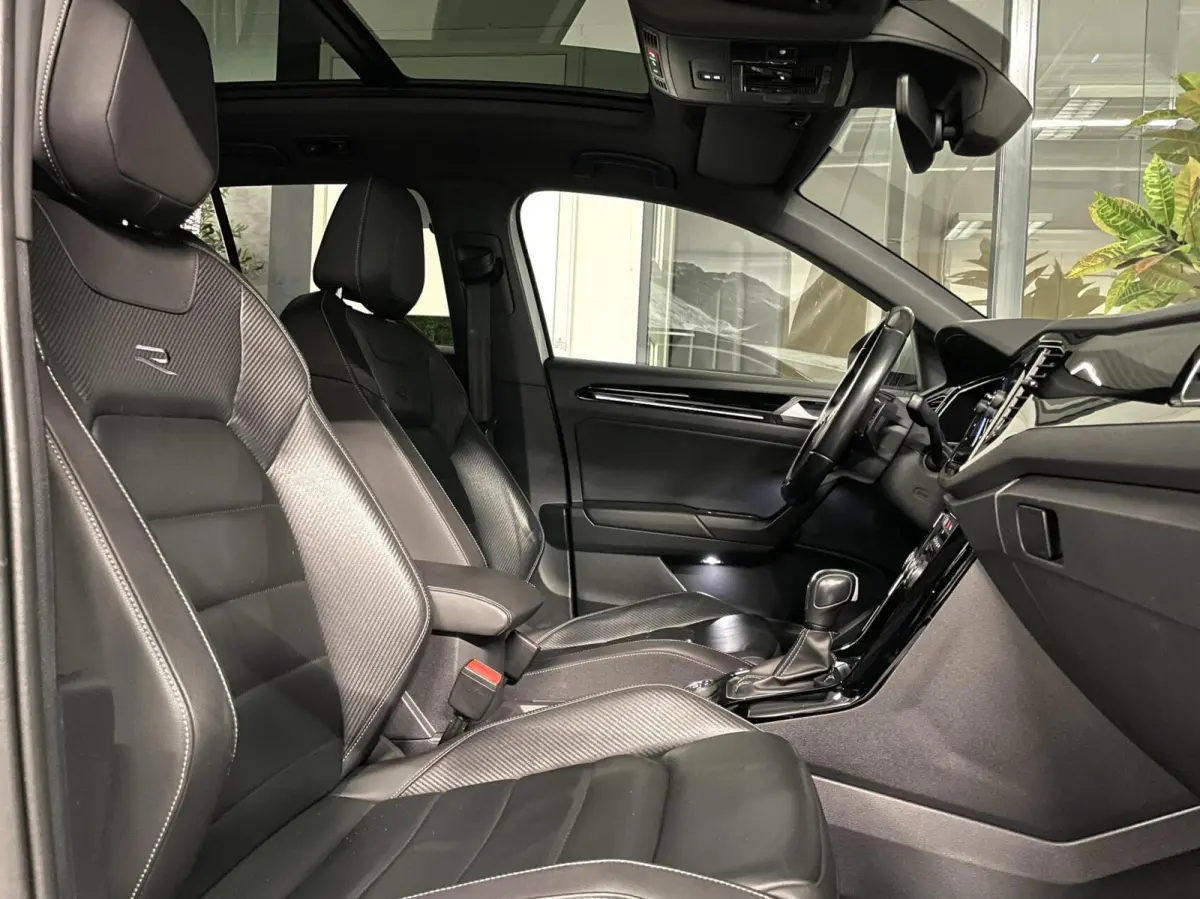 2.0 TSI 4Motion R 300 PK/ Akra/ Pano/ Leder/ Keyless/ 19''LMV