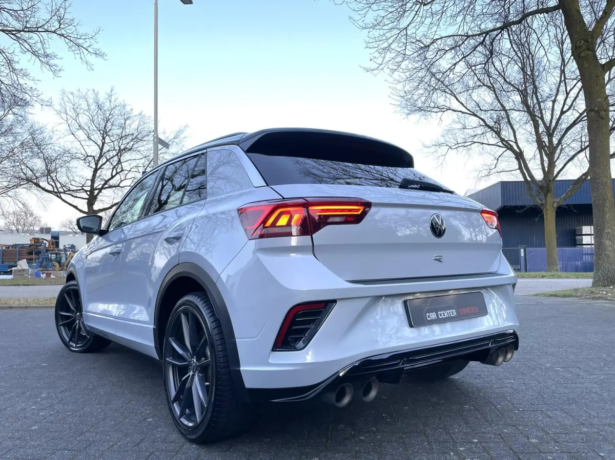 2.0 TSI 4Motion R 300 PK/ Akra/ Pano/ Leder/ Keyless/ 19''LMV