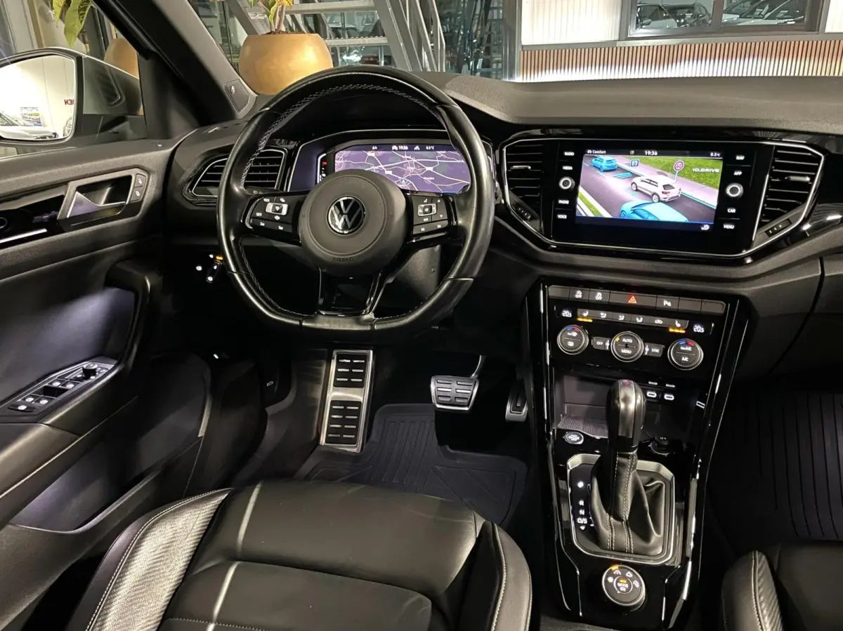 2.0 TSI 4Motion R 300 PK/ Akra/ Pano/ Leder/ Keyless/ 19''LMV