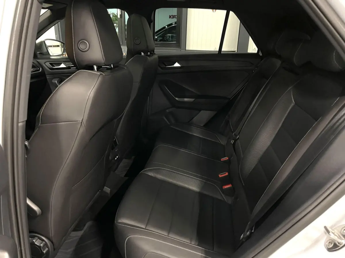 2.0 TSI 4Motion R 300 PK/ Akra/ Pano/ Leder/ Keyless/ 19''LMV