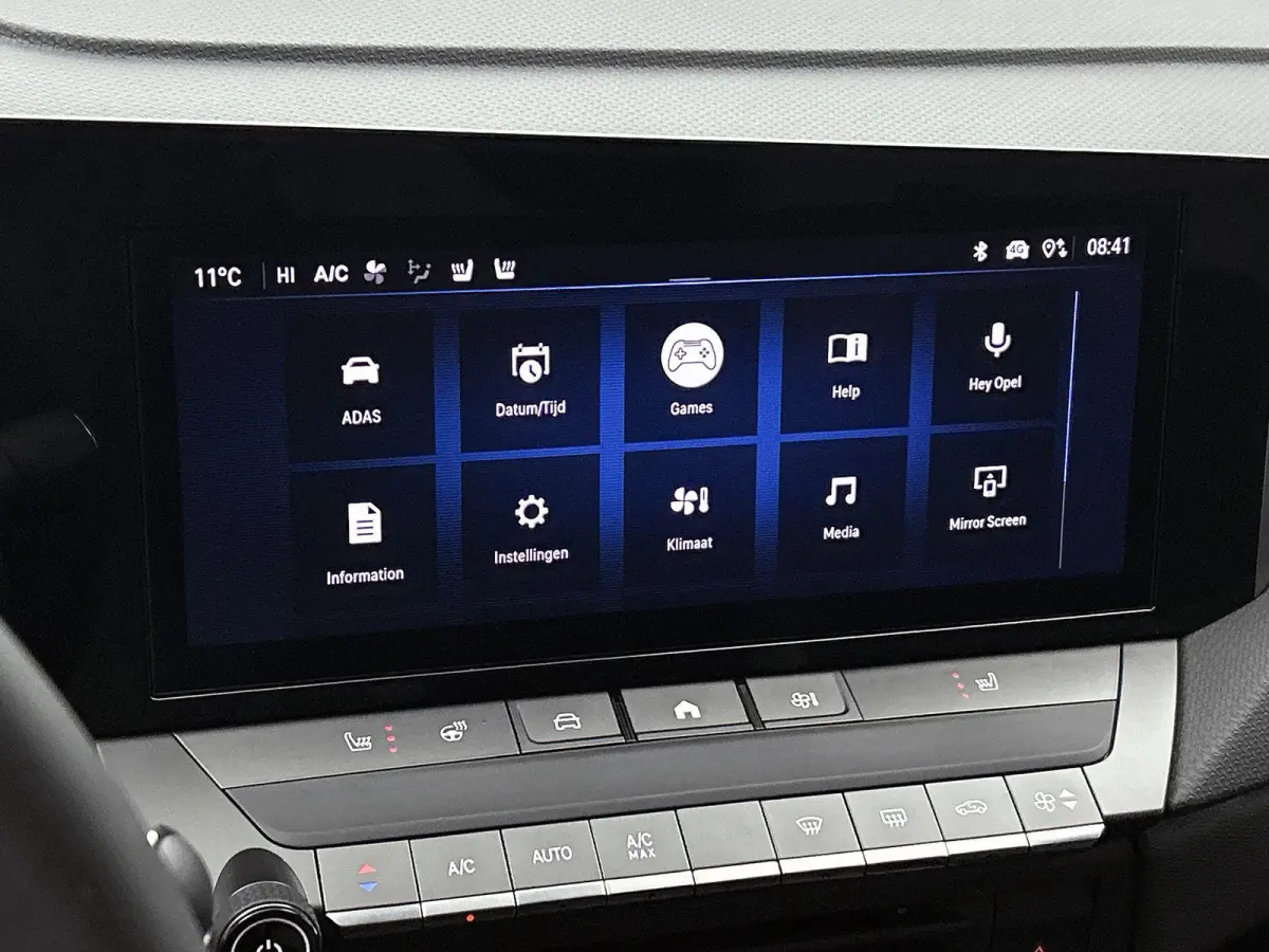 1.2 110pk Business Edition | Apple Carplay/Android Auto | Climate Control | Adaptieve Cruise Control | 16"LMV | Camera | LED | Stoel-/Stuurverwarming |