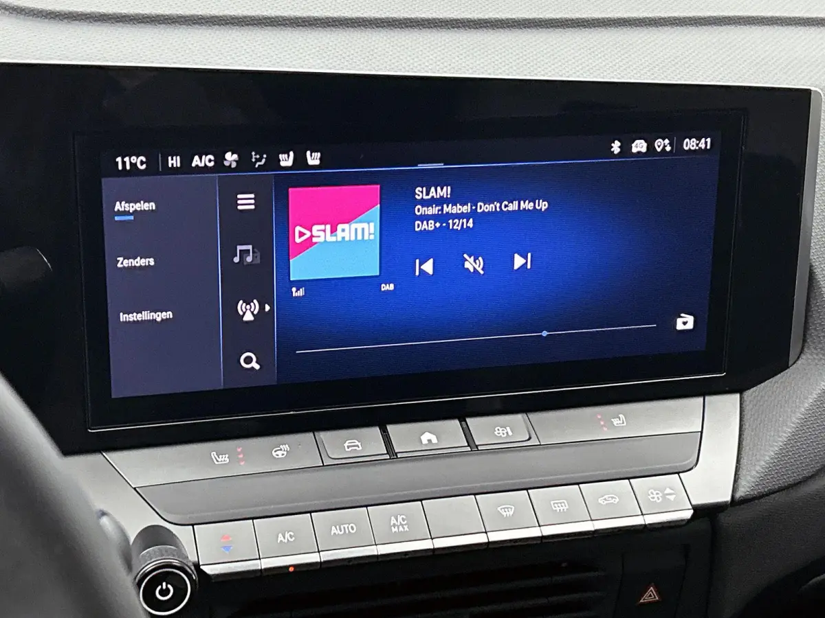 1.2 110pk Business Edition | Apple Carplay/Android Auto | Climate Control | Adaptieve Cruise Control | 16"LMV | Camera | LED | Stoel-/Stuurverwarming |