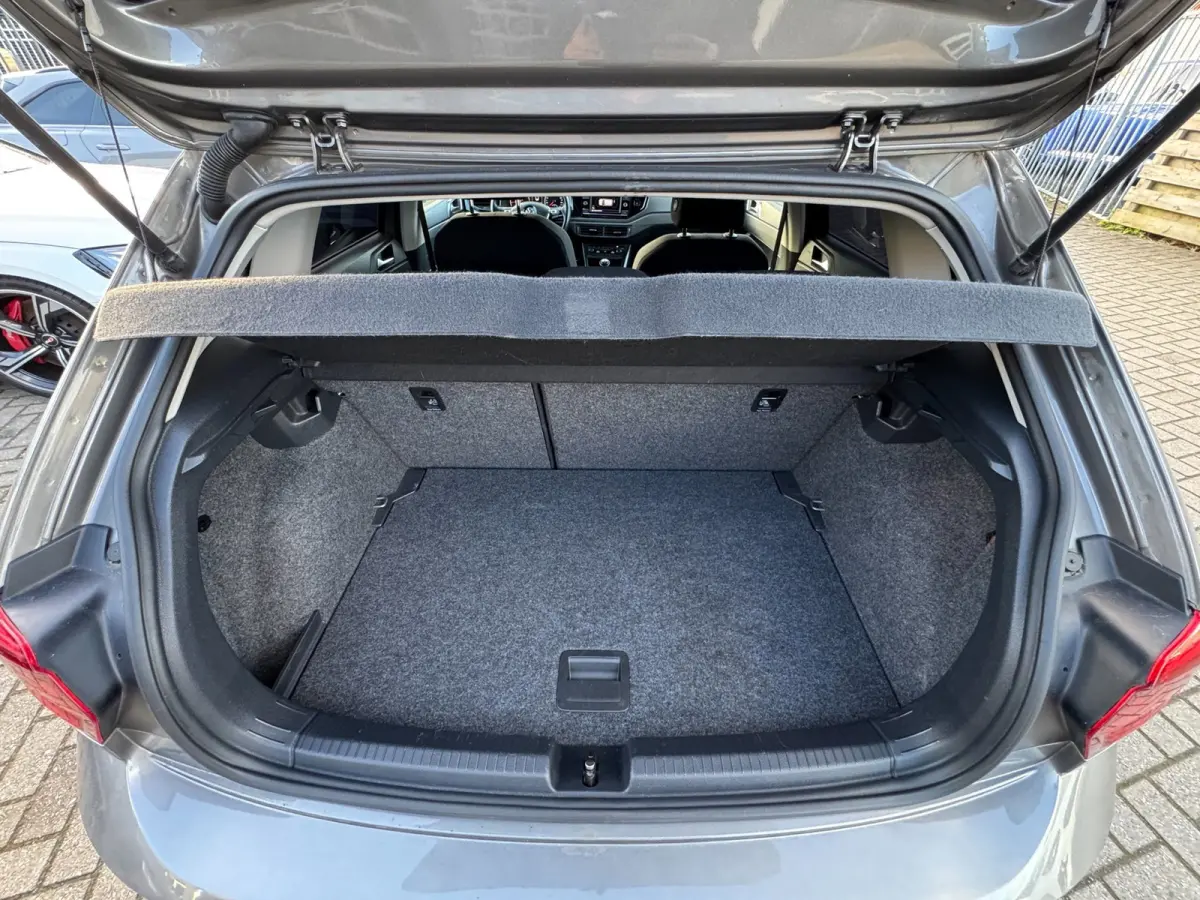 1.0 TSI Highline / ACC / Clima / ParkPilot / DRC / NL Auto met NAP .