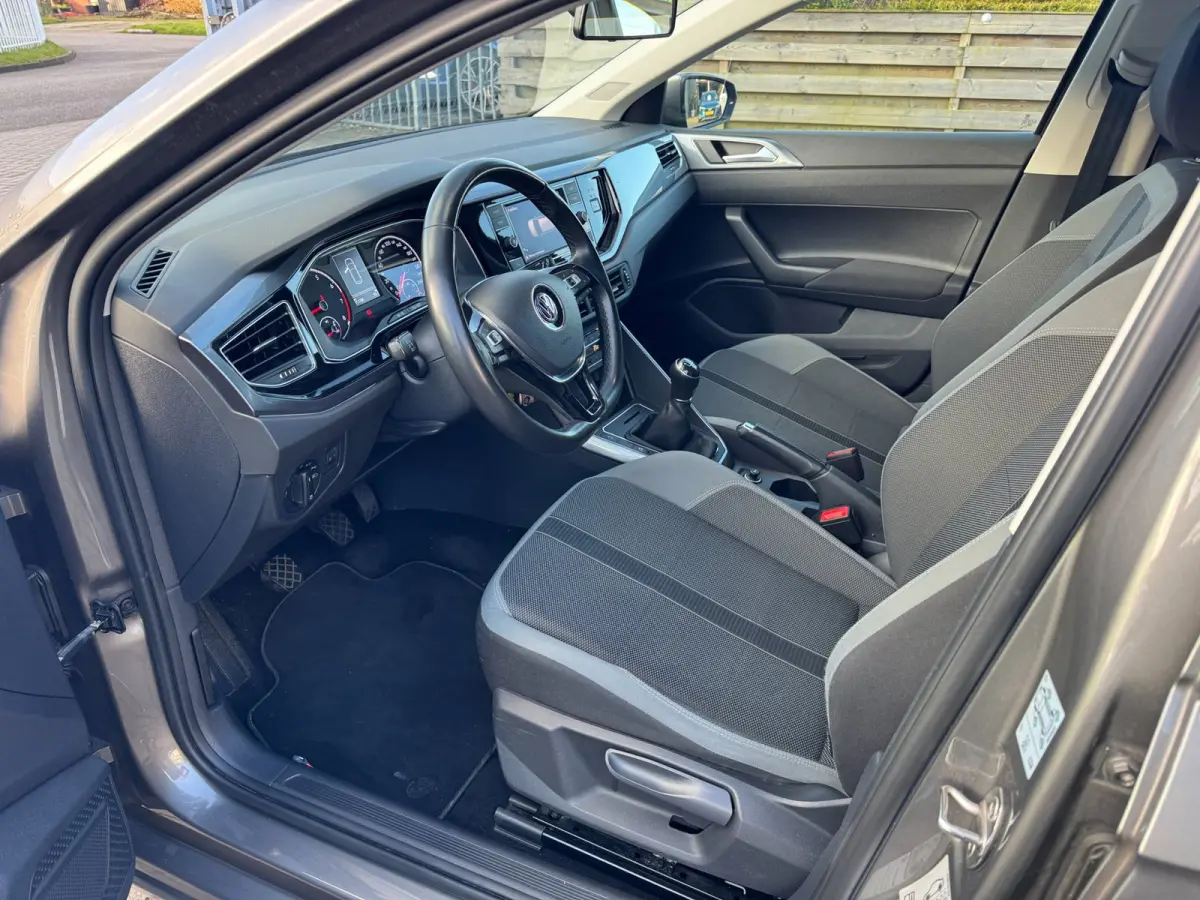 1.0 TSI Highline / ACC / Clima / ParkPilot / DRC / NL Auto met NAP .