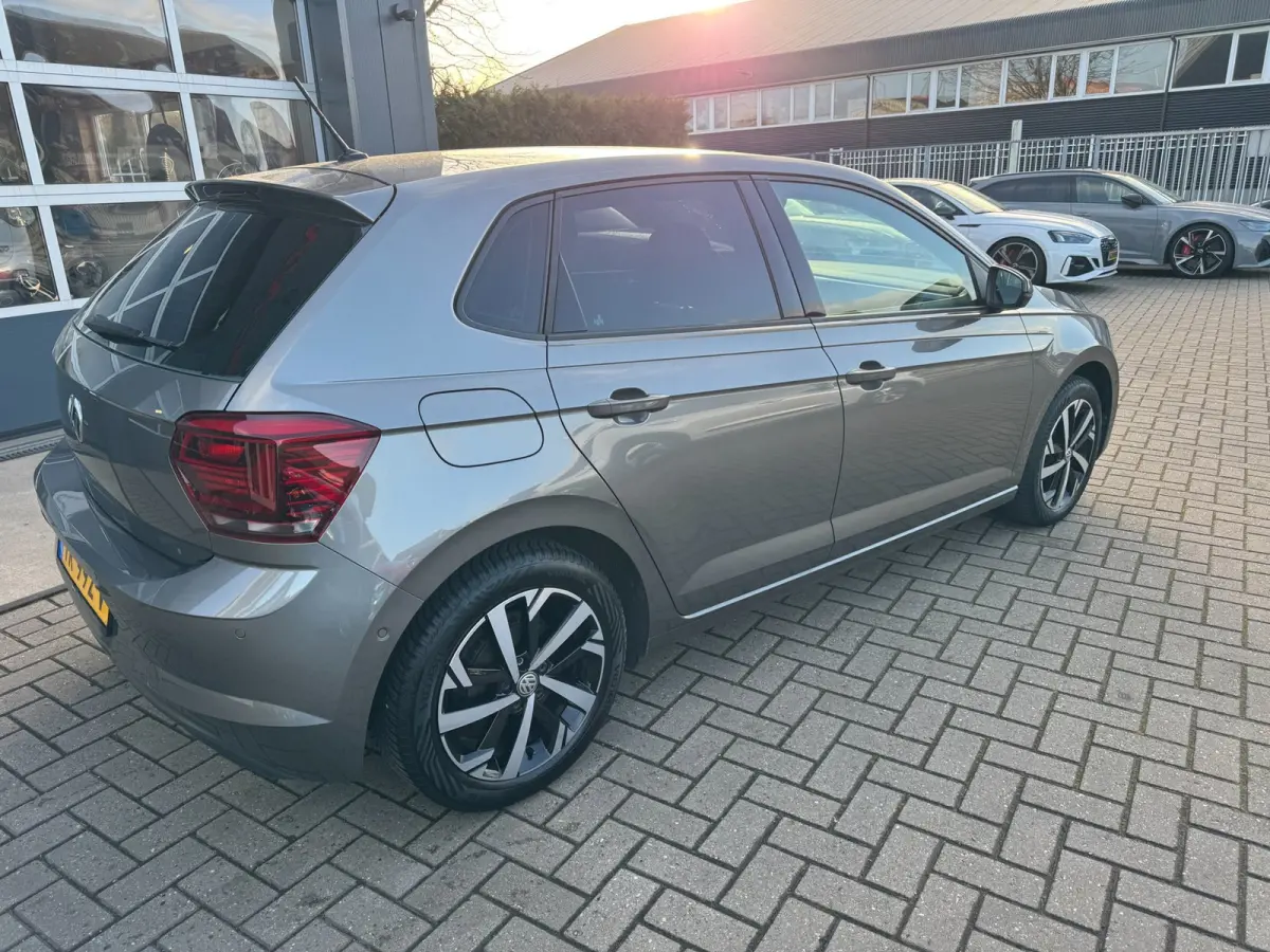 1.0 TSI Highline / ACC / Clima / ParkPilot / DRC / NL Auto met NAP .