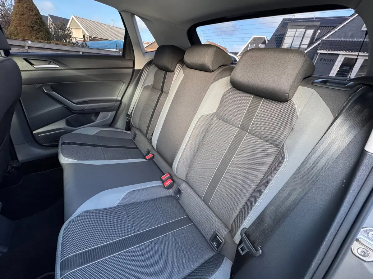 1.0 TSI Highline / ACC / Clima / ParkPilot / DRC / NL Auto met NAP .