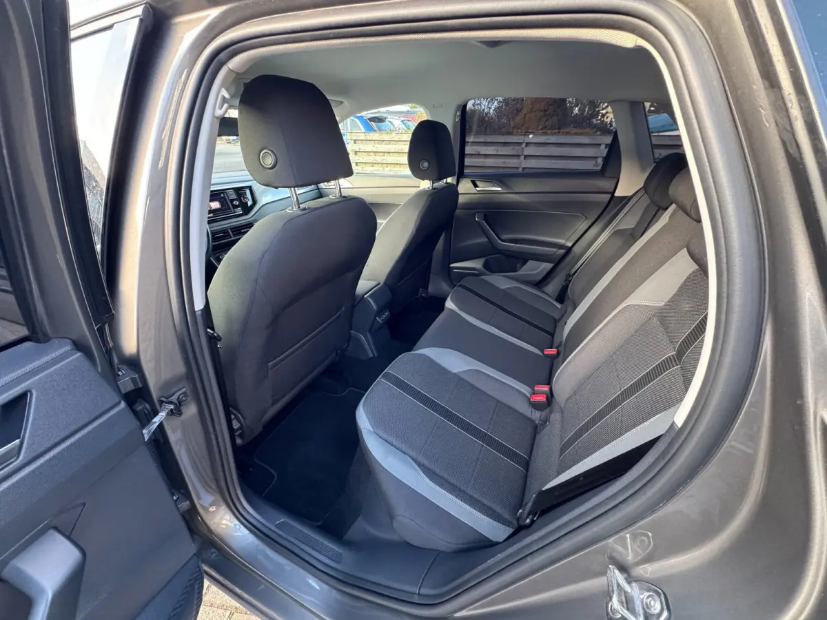 1.0 TSI Highline / ACC / Clima / ParkPilot / DRC / NL Auto met NAP .