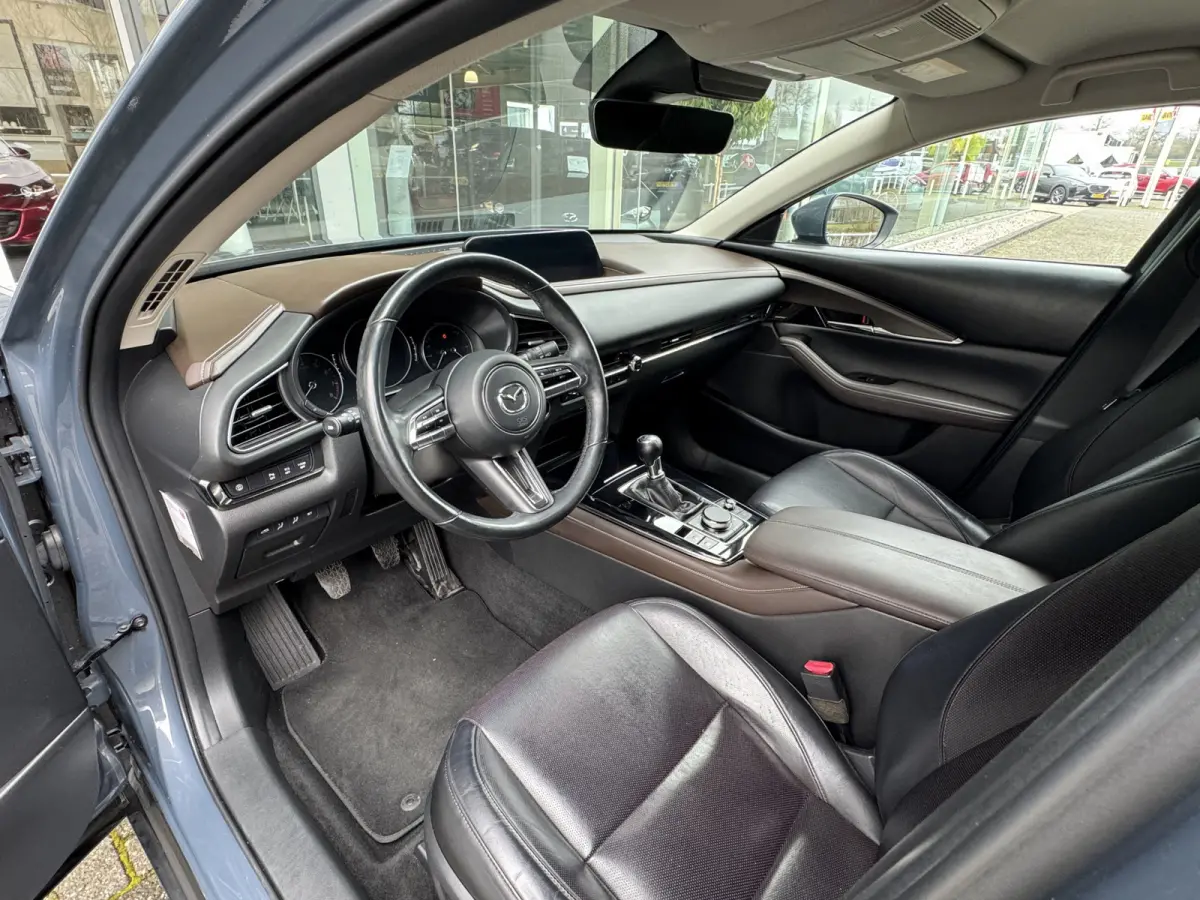 2.0 e-SkyActiv-X M Hybrid Luxury Leer / Trekhaak / Camera / Clima / Navi / Cruise