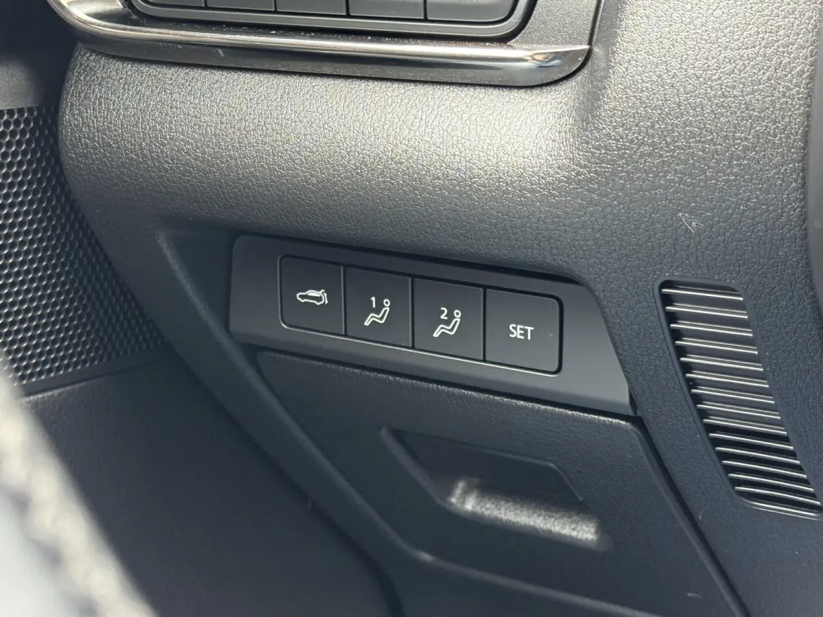 2.0 e-SkyActiv-X M Hybrid Luxury Leer / Trekhaak / Camera / Clima / Navi / Cruise