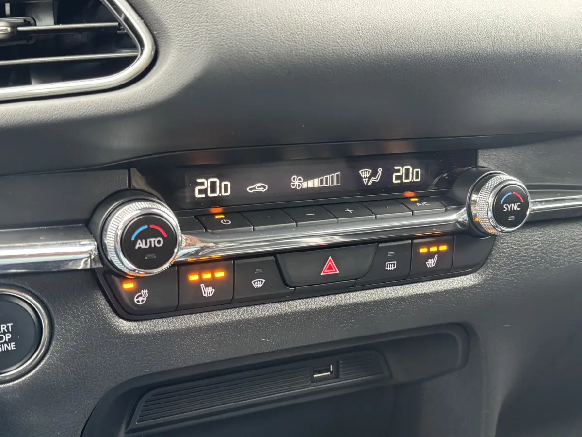 2.0 e-SkyActiv-X M Hybrid Luxury Leer / Trekhaak / Camera / Clima / Navi / Cruise