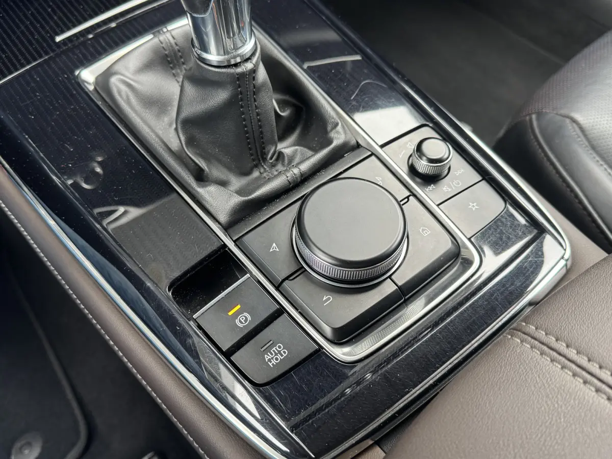 2.0 e-SkyActiv-X M Hybrid Luxury Leer / Trekhaak / Camera / Clima / Navi / Cruise