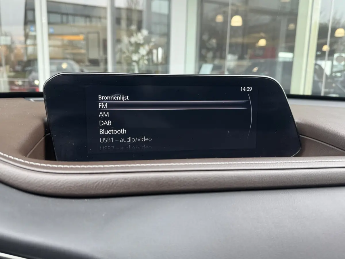 2.0 e-SkyActiv-X M Hybrid Luxury Leer / Trekhaak / Camera / Clima / Navi / Cruise