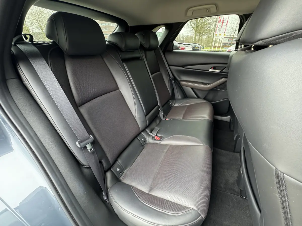 2.0 e-SkyActiv-X M Hybrid Luxury Leer / Trekhaak / Camera / Clima / Navi / Cruise