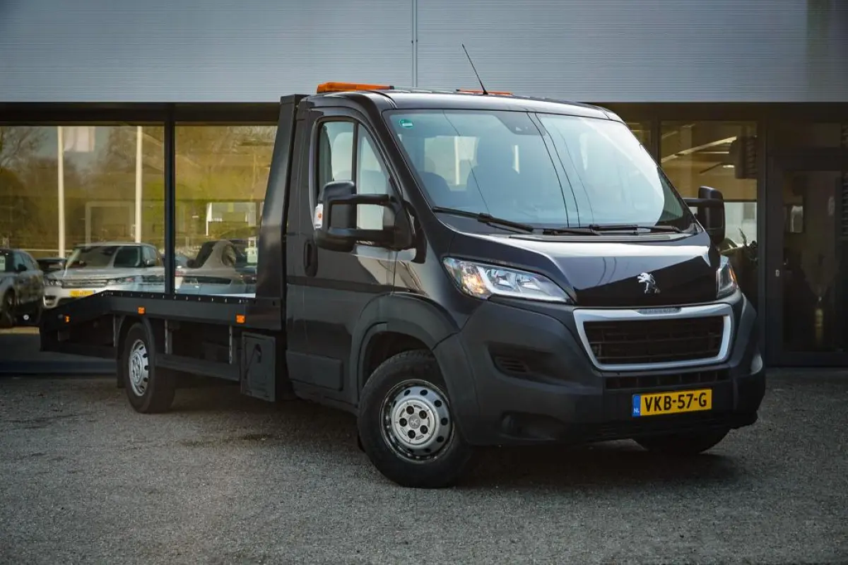 335 2.2 BlueHDi 165 L3H2 Pro / Oprijwagen / Autotransport / 1290 kg laadgewicht / Luchtvering / Lier / Jegger Alu Opbouw