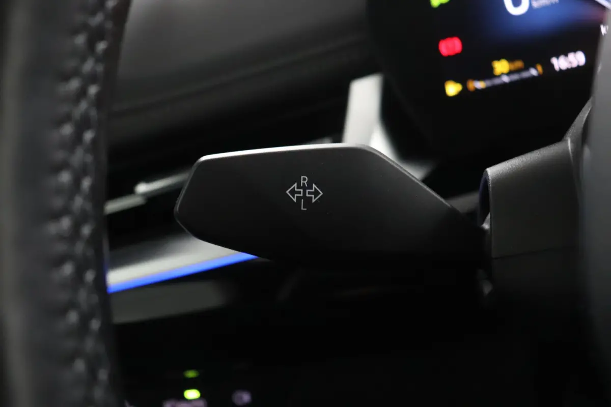 sDrive18i | M-sportpakket | Trekhaak | LED verlichting uitgebreid