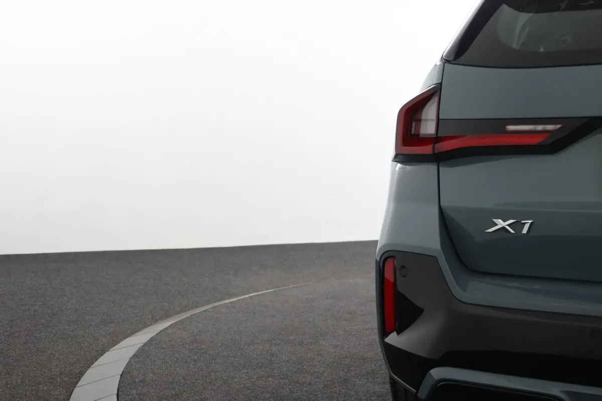 sDrive18i | M-sportpakket | Trekhaak | LED verlichting uitgebreid
