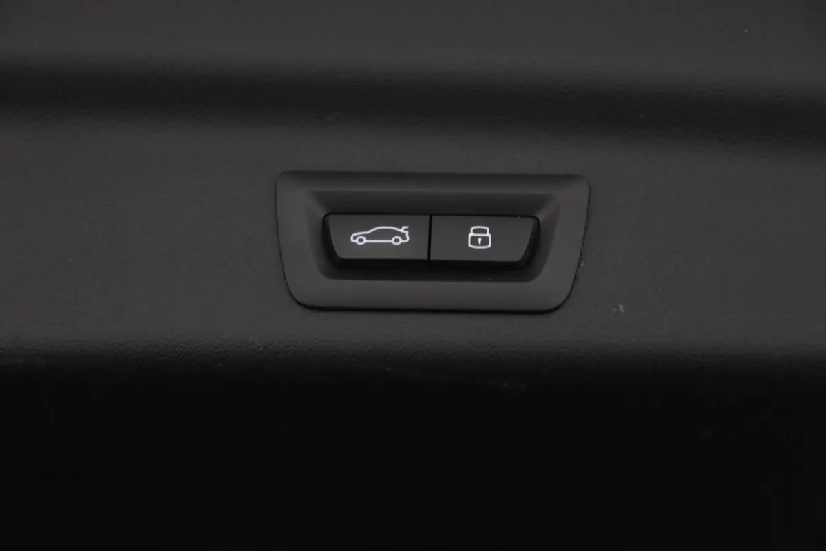 sDrive18i | M-sportpakket | Trekhaak | LED verlichting uitgebreid