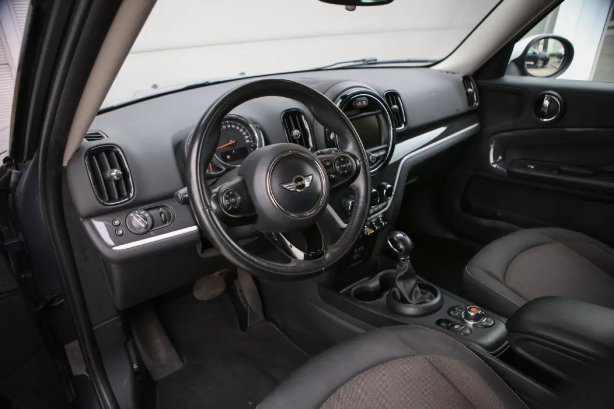 Mini 1.5 Cooper ALL4 | Navi | Hybride | Trekhaak |