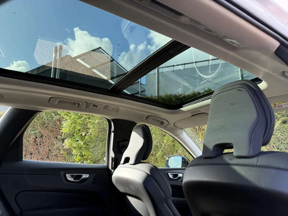 T6 Plug-in hybrid AWD Plus Dark | Panoramadak | 360 camera | Harman/Kardon | Stoel/Stuur Verwarming |
