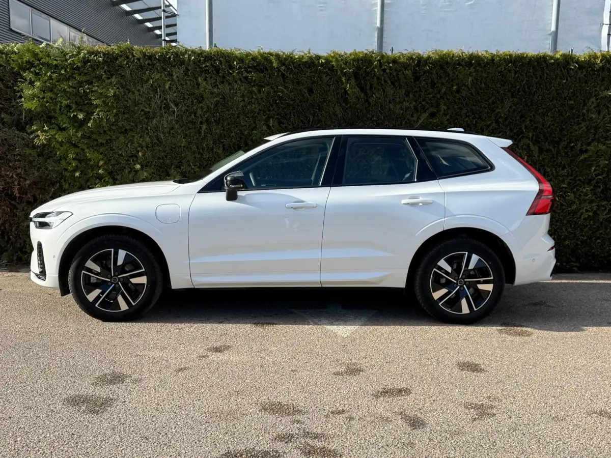 T6 Plug-in hybrid AWD Plus Dark | Panoramadak | 360 camera | Harman/Kardon | Stoel/Stuur Verwarming |