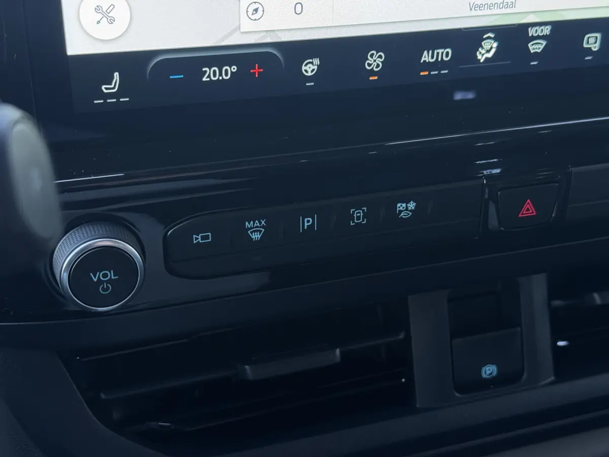 320 2.5 PHEV L2H1 Sport | Adap. Cruise Control | Winterpack | Elektr. Trekhaak | 360 Camera | | 2 AGM accu's | 2 zitplaatsen rechtsvoor | Achteruitrijcamera
