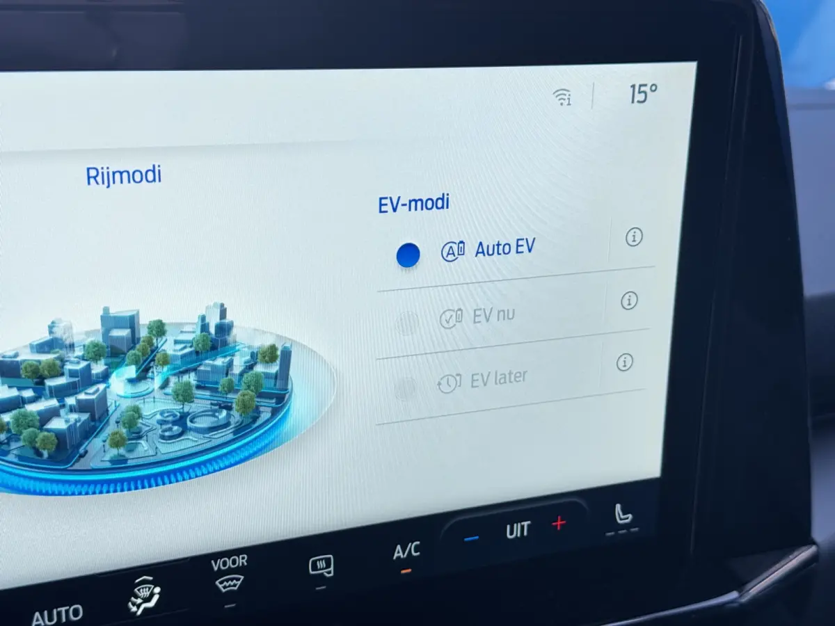 320 2.5 PHEV L2H1 Sport | Adap. Cruise Control | Winterpack | Elektr. Trekhaak | 360 Camera | | 2 AGM accu's | 2 zitplaatsen rechtsvoor | Achteruitrijcamera