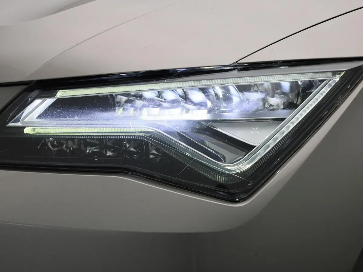 1.4 EcoTSI Xcellence | Navigatie | Camera | Climate Control | Trekhaak |