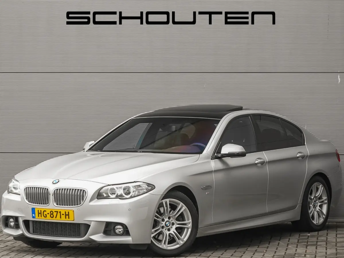 520i High Ex M-Pakket Schuifdak Leder 99.000 KM